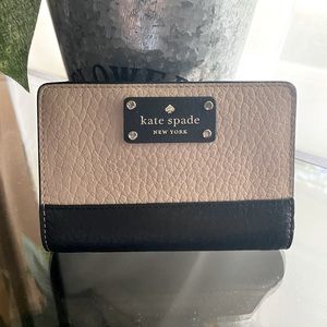 Kate Spade Bay Street Tellie